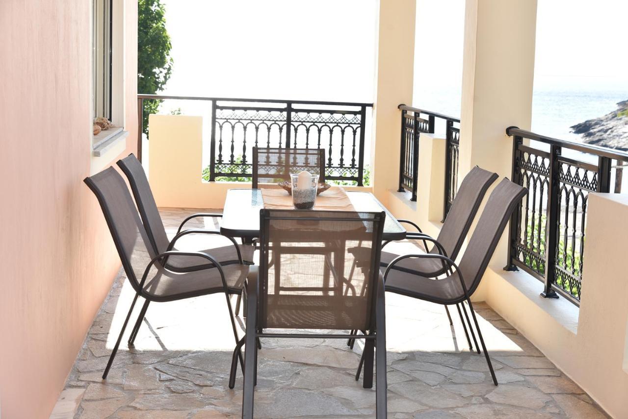 Irene'S Beach Front House Vromopousi Екстериор снимка