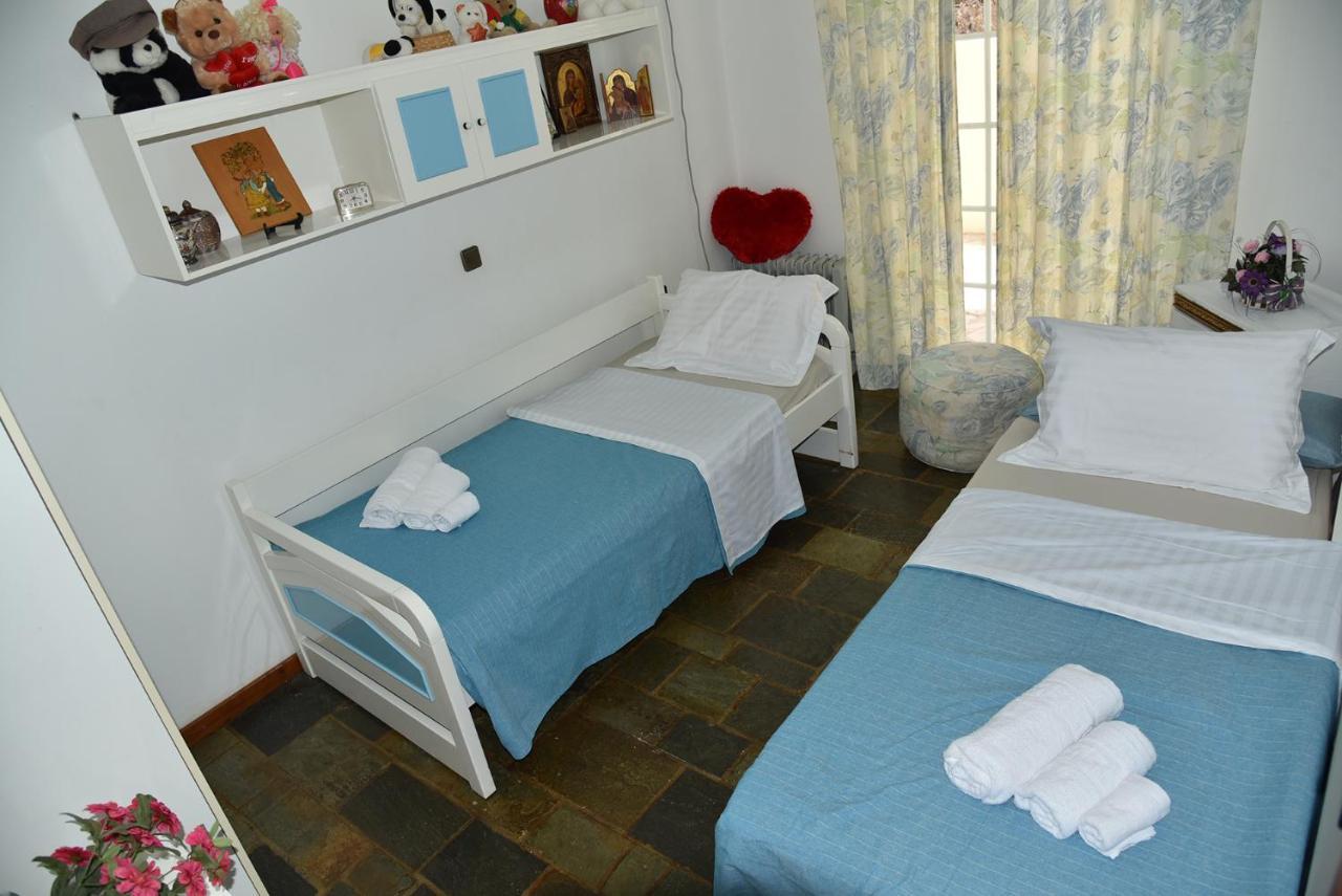 Irene'S Beach Front House Vromopousi Екстериор снимка
