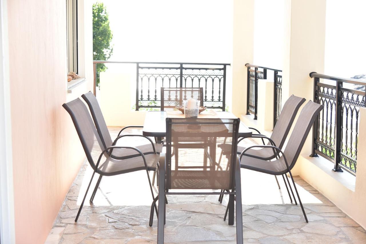 Irene'S Beach Front House Vromopousi Екстериор снимка