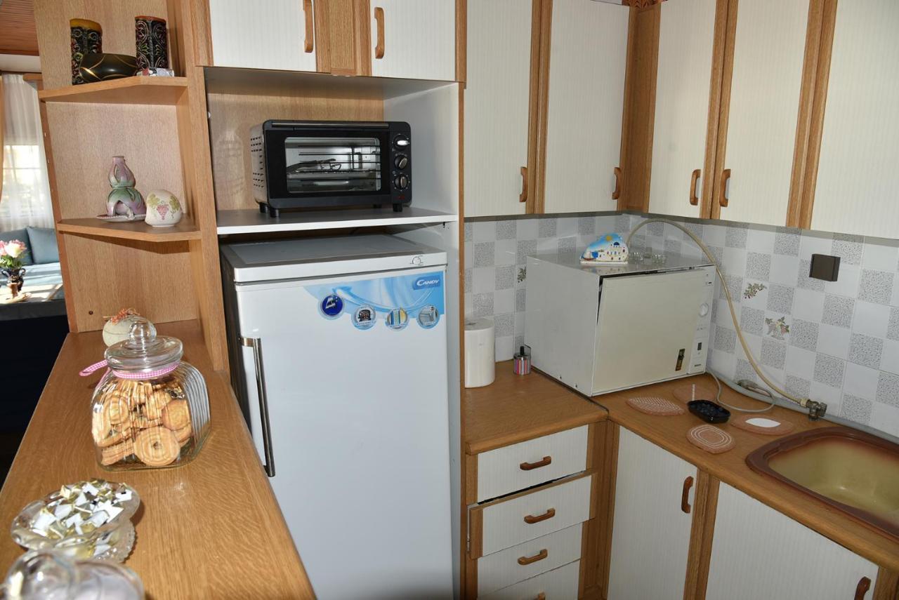 Irene'S Beach Front House Vromopousi Екстериор снимка