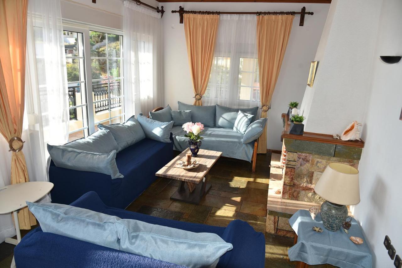 Irene'S Beach Front House Vromopousi Екстериор снимка